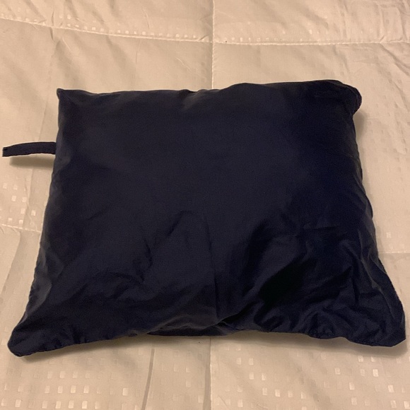 REI boys light packable puffer - Picture 6 of 10